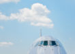 Avion dans le ciel