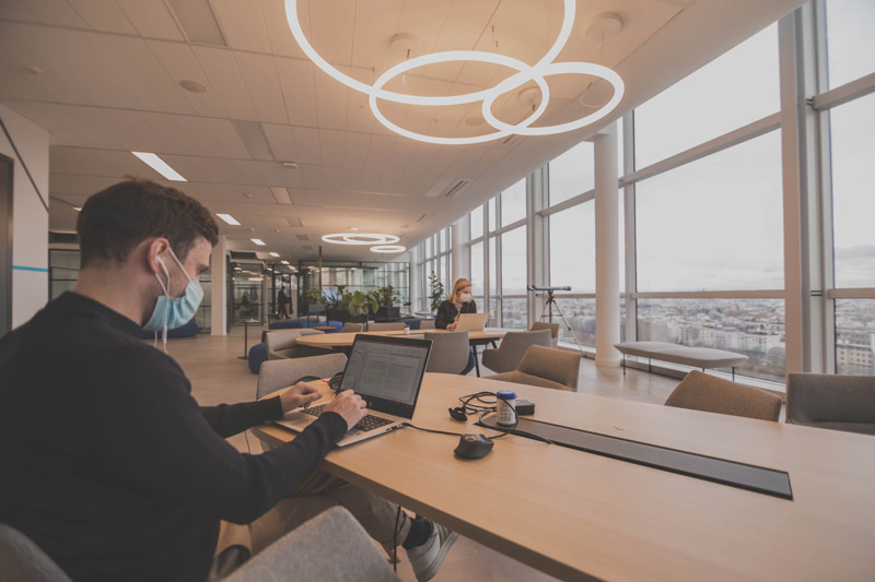 Collaborateurs d'Eurogroup Consulting à Workstation