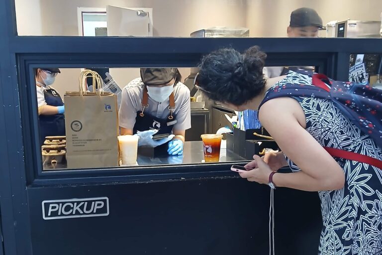 Distanciation sociale & digitalisation des services